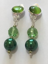 Ohrclips / Glasperlen / facettiertes Glas / Cabochon-Katzenaugenglas / 4,0 cm