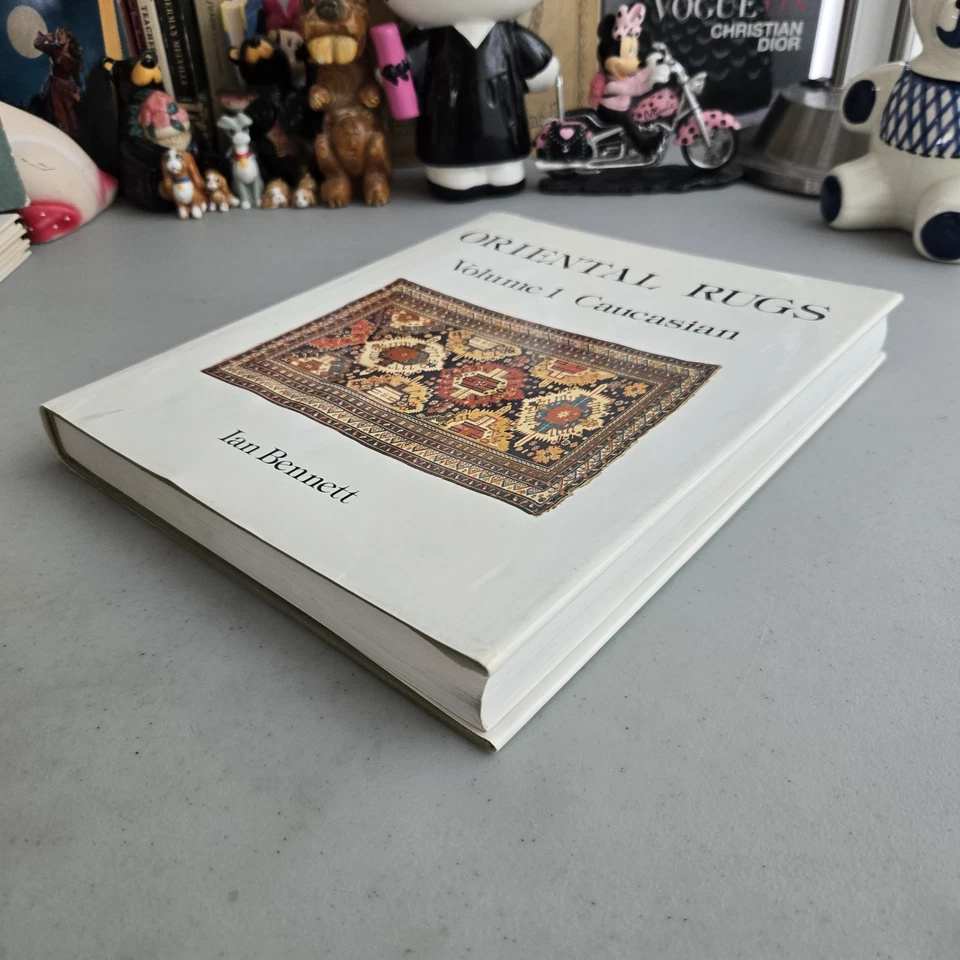 SIGNED Oriental Rugs Vol 1 Caucasion Ian Bennett ORIENTAL TEXTILE PRESS 1981 - Image 4 of 4