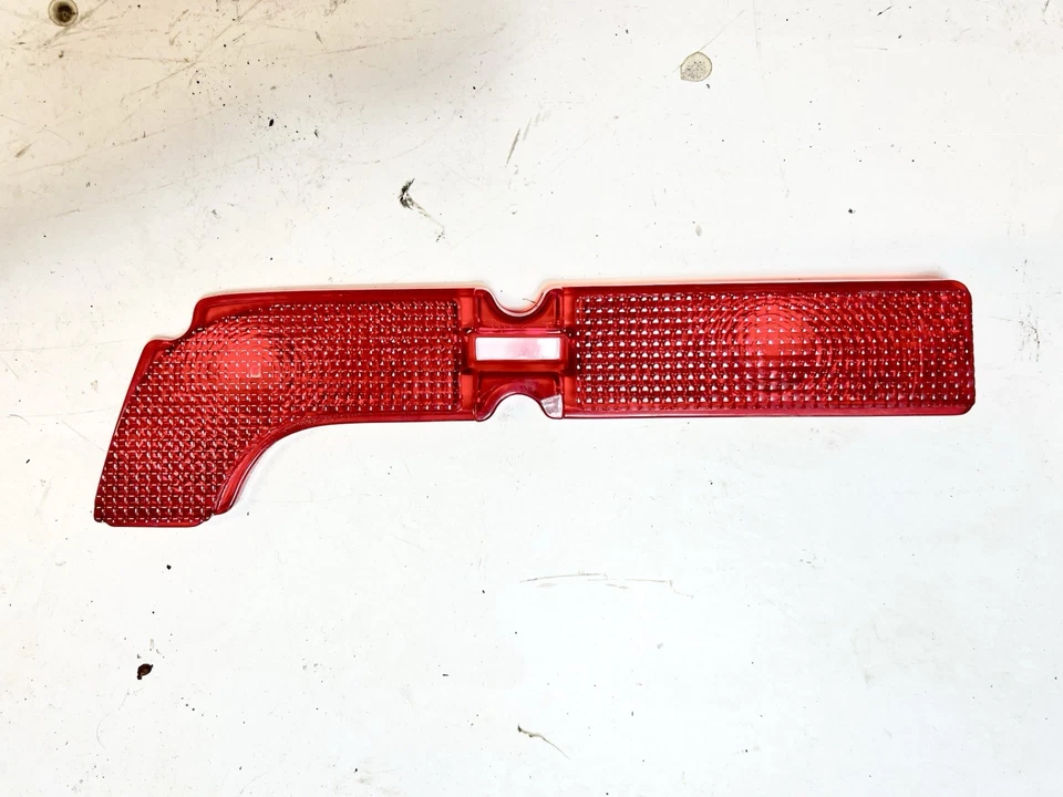 Luz trasera Len NOS GM Guide 1967 Pontiac Catalina 2+2 Executive 421 Foto 2 de 4