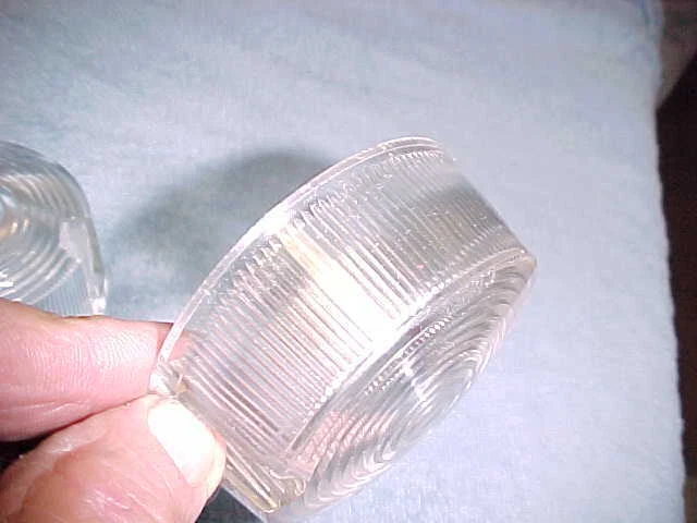 PAIR NOS Checker Cab Taxi Clear Plastic Lens Lenses CMA 1956-1970s Park Back-Up  Foto 3 de 4