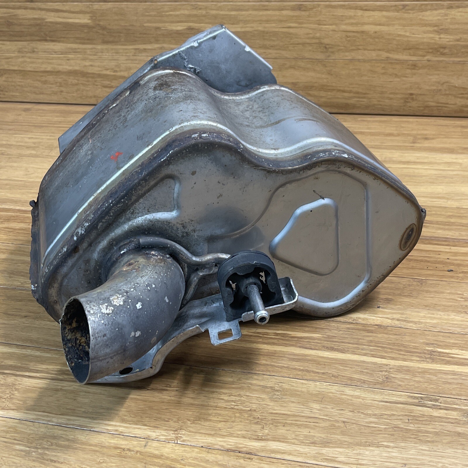 OEM 2017-2020 Maserati Levante Rear Right Exhaust Muffler BAFFLE Pipe SILENCER