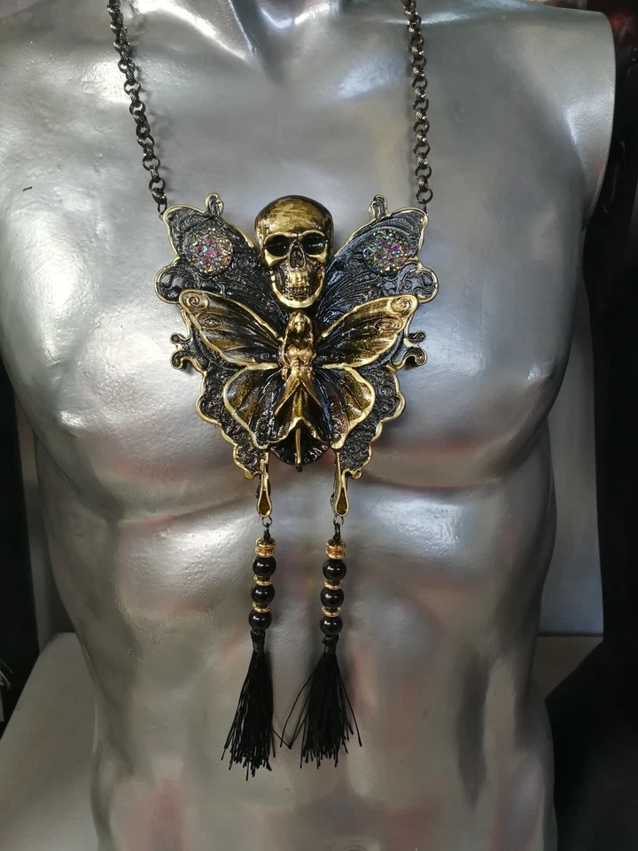 Joyería de Lujo Gótico Art Deco Nuevo Collar Calavera Colgante Polilla Mariposa Babero Foto 3 de 4