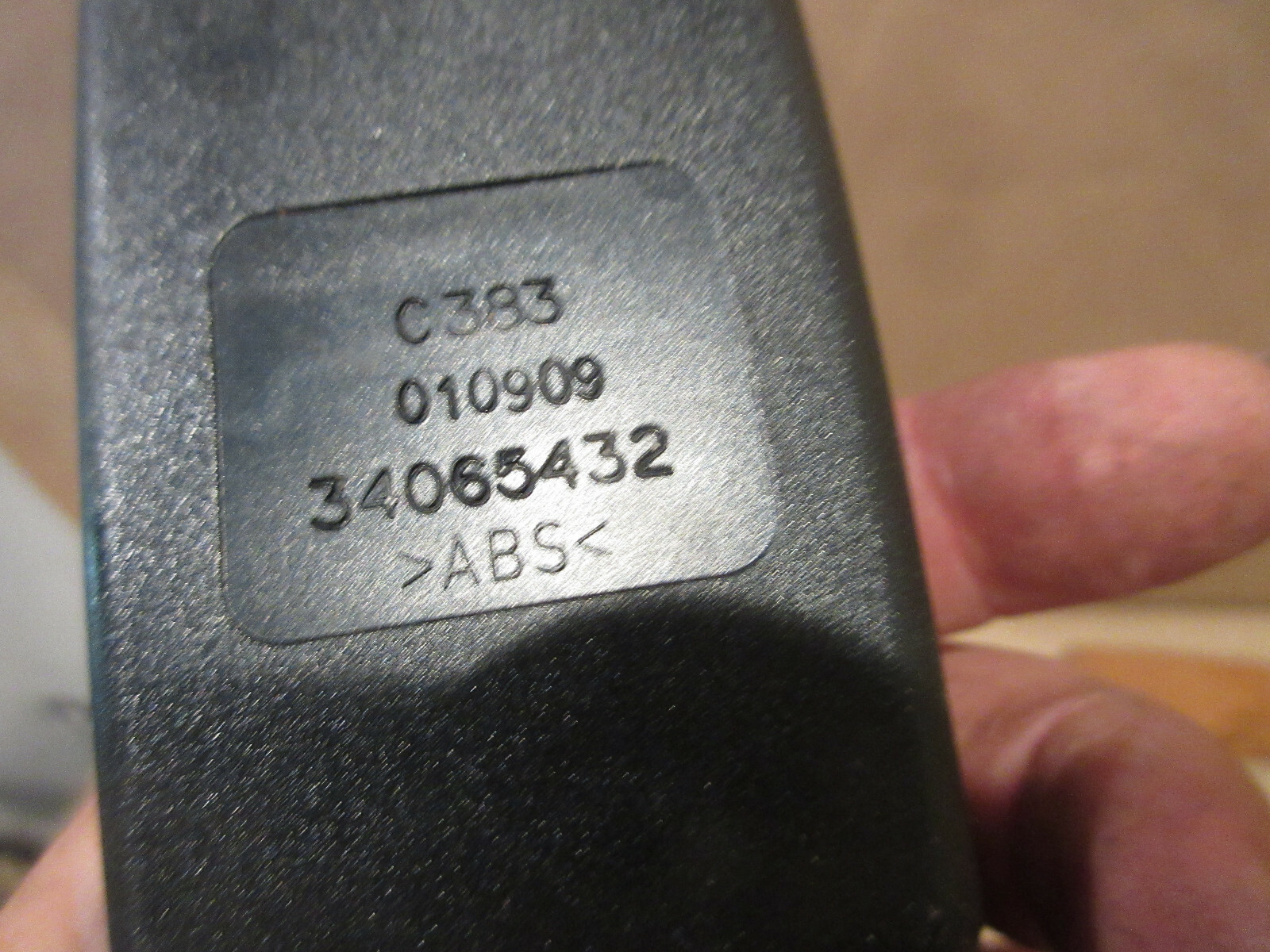 Ferrari California Rear Seat Belt Buckle & Cover P/N 34065432
