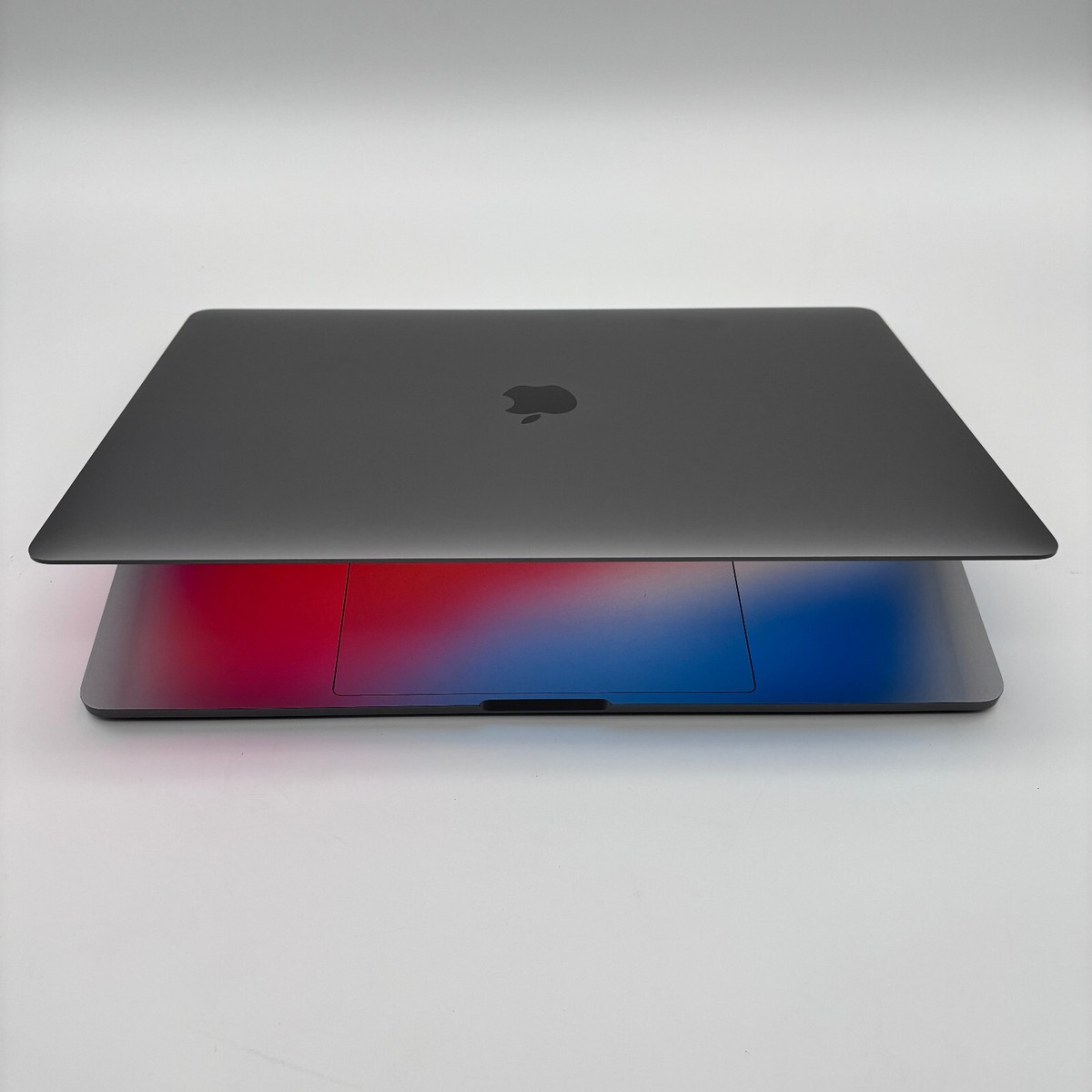 2TB SSD / MacBook Pro 15 Touch Bar CORE i9 5.0GHz 16GB RAM 2019