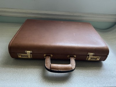LION LEATHER PRODUCTS Custom Made Vintage  Briefcase Suitcase w Presto Locks USA