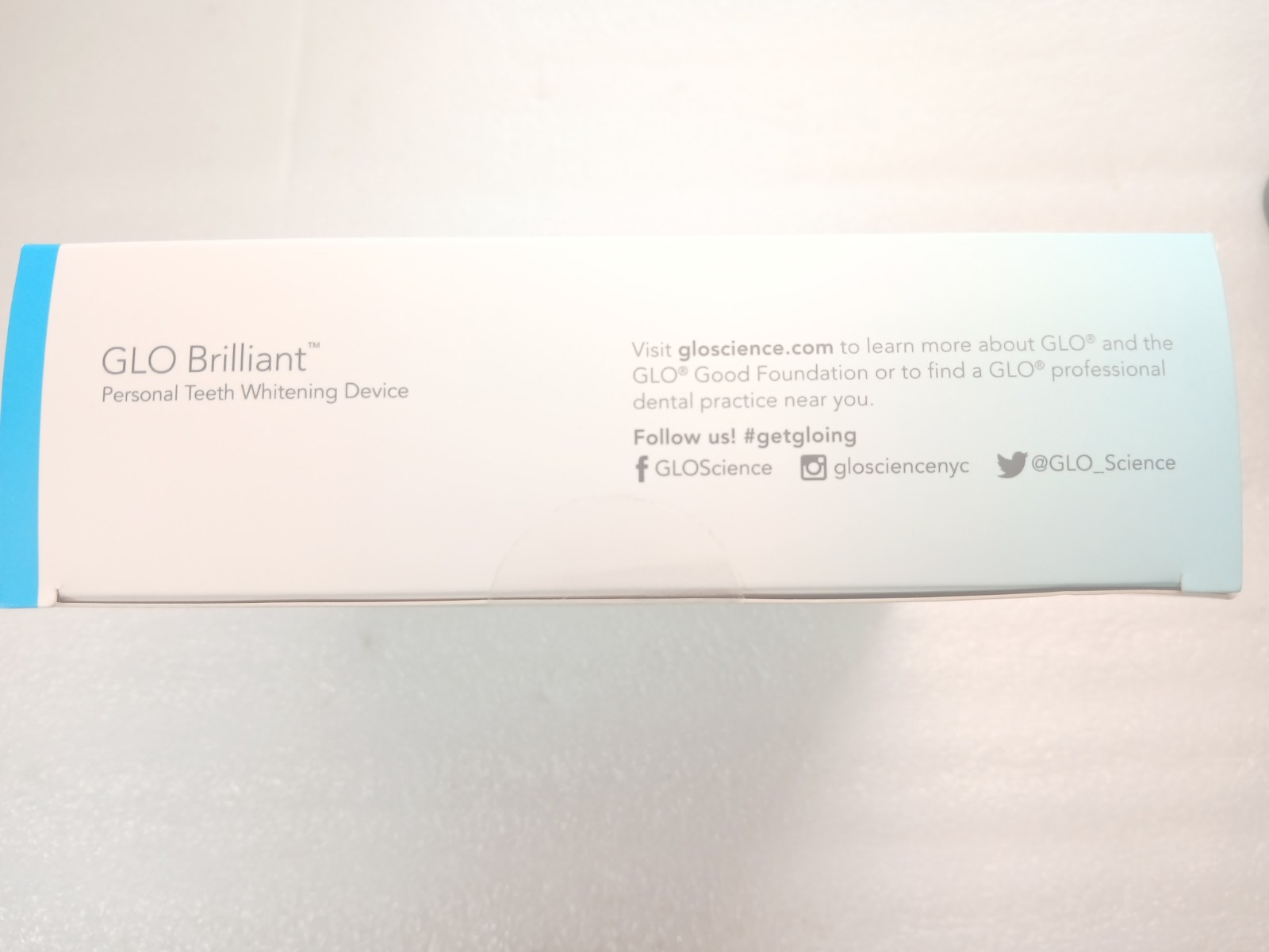 GLO Brilliant Personal Teeth Whitening Device – Sealed Box – Gel Expired 2023