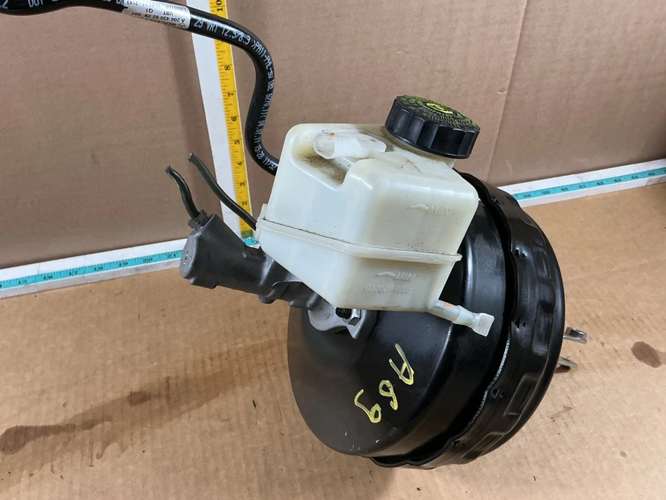 2010-2015 Mercedes-Benz C250 Power Brake Booster Master Cylinder Reservoir OEM - Image 4 of 4