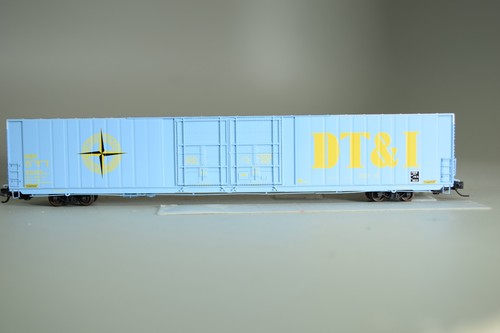 92063 Escala N TRAINWORX 85' BOX CAR DT&I | Zustand: Used