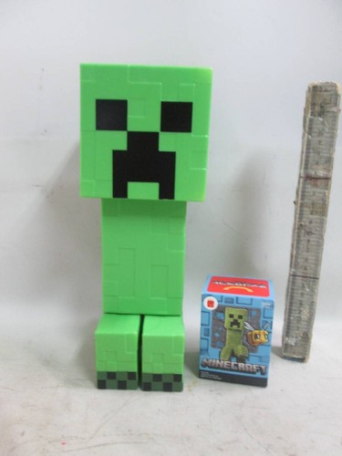 Minecraft pullback creeper figure+2 grass block llamas, can be shipped ...