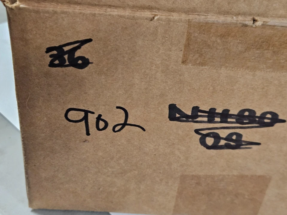 Hot Wheels 2008 New Models 13/40 Custom '62 Chevy in Blue - Gold o5 Wheels - Image 2 of 2