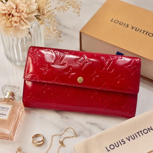 LOUIS VUITTON Vernis Pochette Portefeuille Long Wallet Red