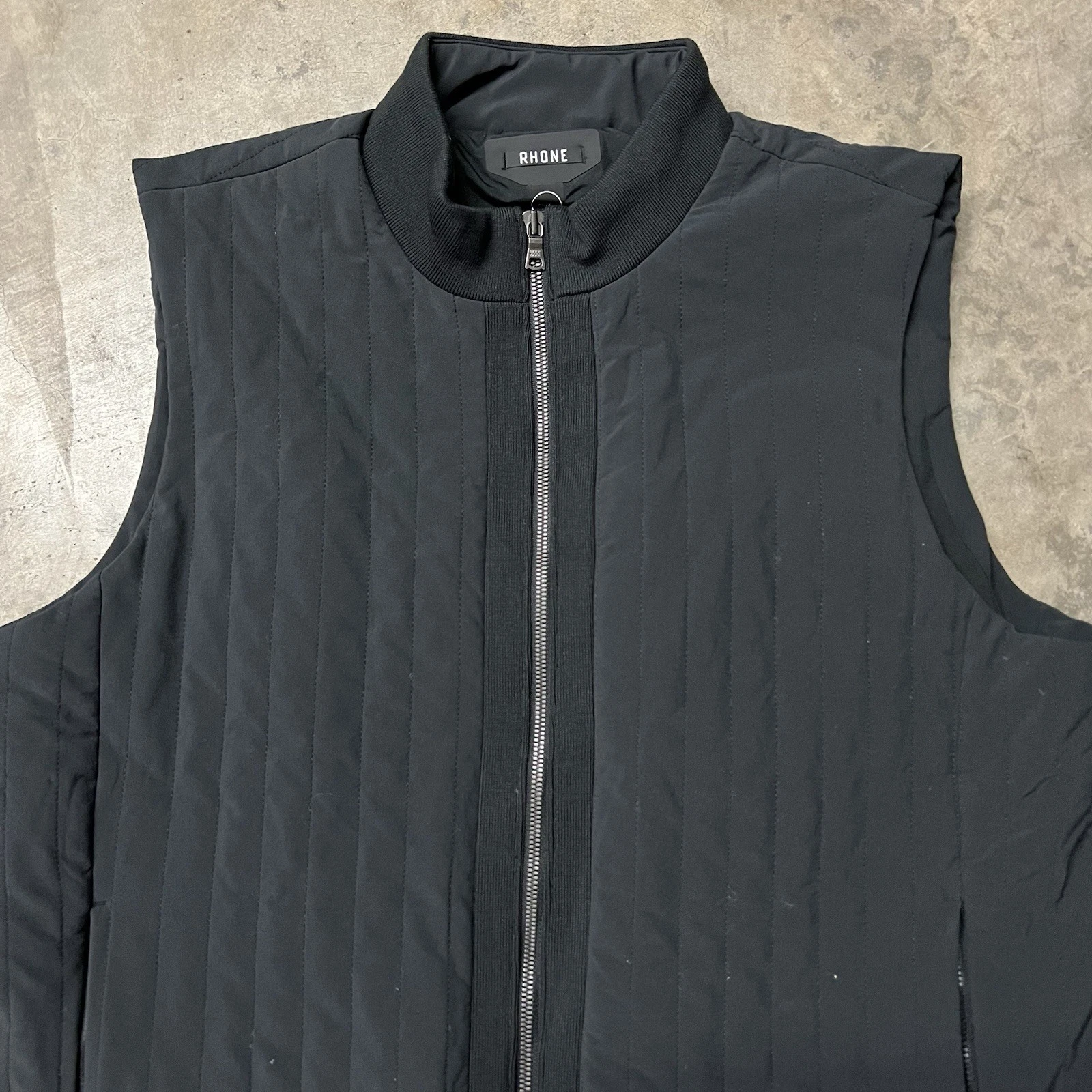 Rhone Athletic Outdoors Lightweight Insulated Puffer Vest XL