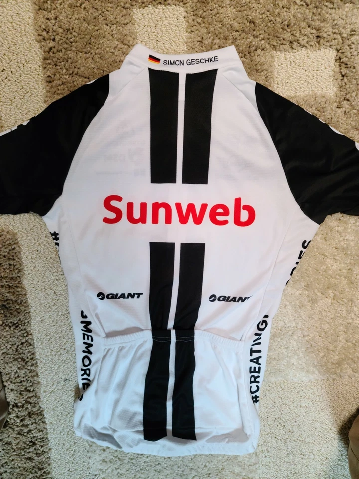 Camiseta deportiva Simon Geschke, Greatest Beard in Cycling, Etxeondo, Team Sunweb Foto 3 de 4