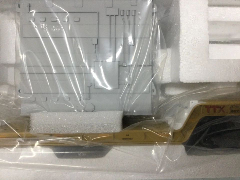 Atlas #3004051 TTX (QTTX) 75' Depressed Center Flat Car 2 Rail  NEW O Scale - Image 3 of 4