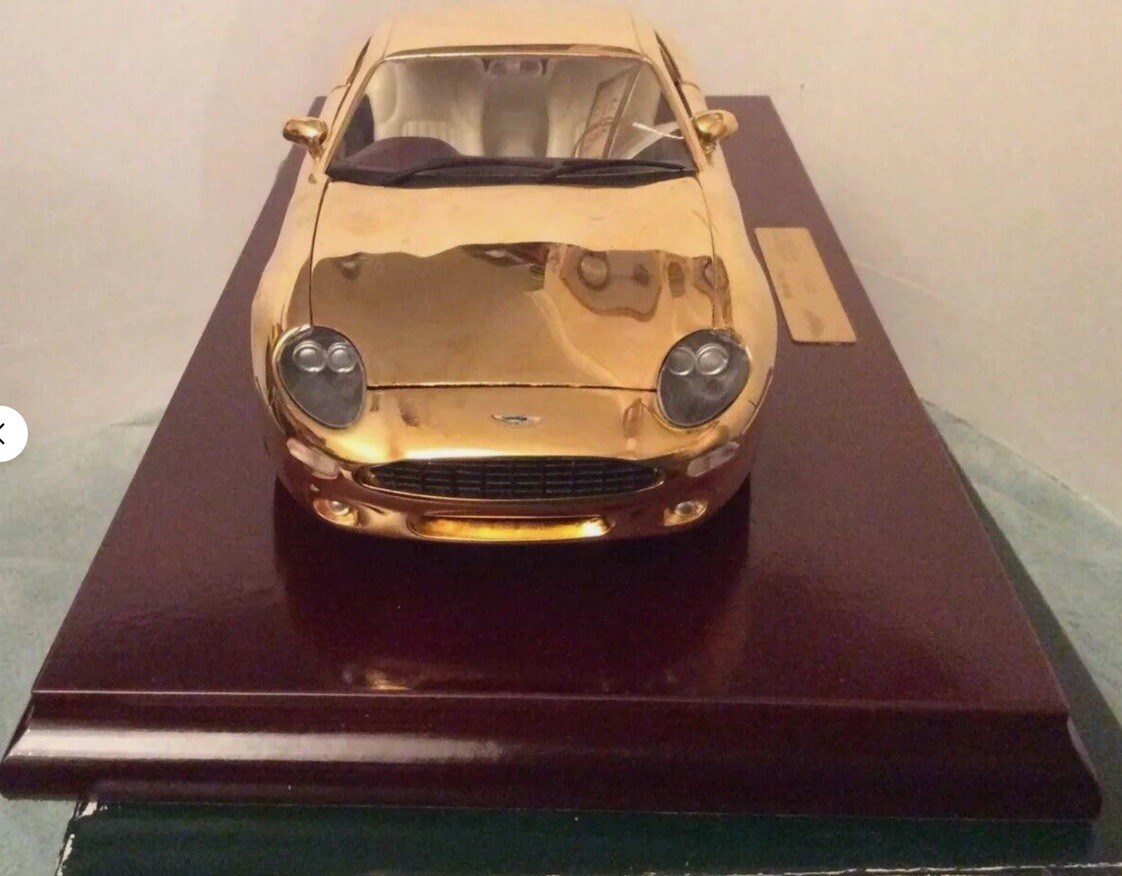 Guiloy 1/18 Aston Martin DB7 Verte – Miniature Voiture Collection 67537 – Boîte Jaunie