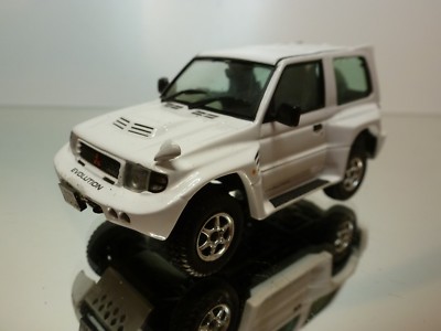 VITESSE MITSUBISHI PAJERO EVOLUTION - WHITE  1:43 - EXCELLENT CONDITION - 9