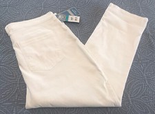 Lee Platinum Cropped Jeans White 16 M Below the Waist Easy Fit Womens NWT 54