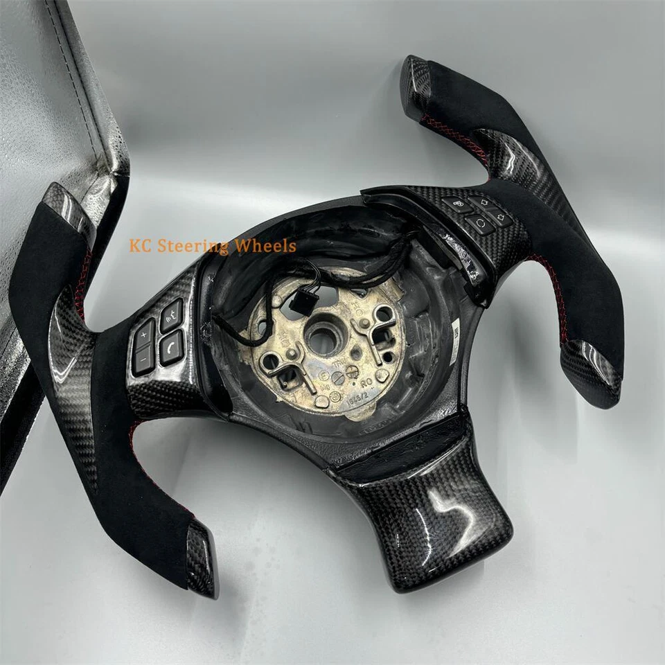 Volante de cuero personalizado de fibra de carbono para BMW 328i 2007-2013 Serie 3 E90 Foto 3 de 4