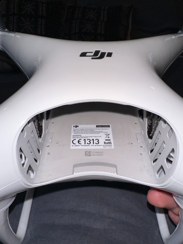 DJI Phantom 4 4K Camera Drone - White - Picture 3 of 11