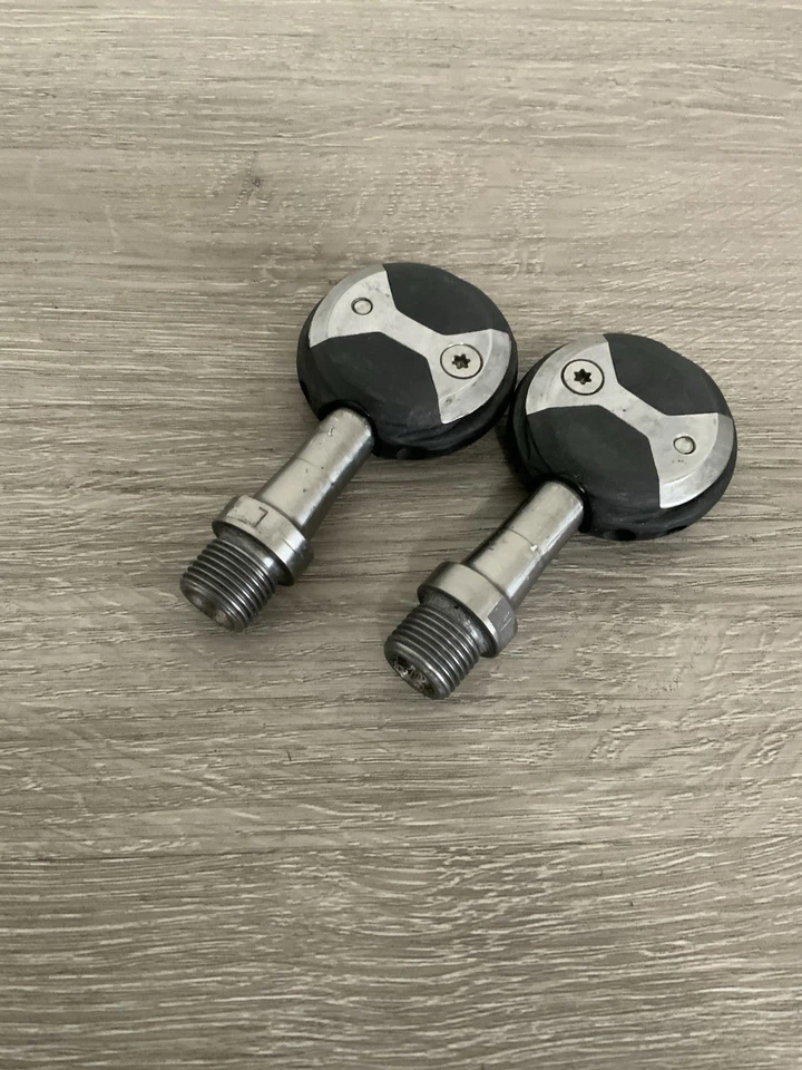 PEDALES SPEEDPLAY SIN CLIP HUSILLOS DE TITANIO 156 GRAMOS SIN TACOS NEGRO Foto 3 de 4