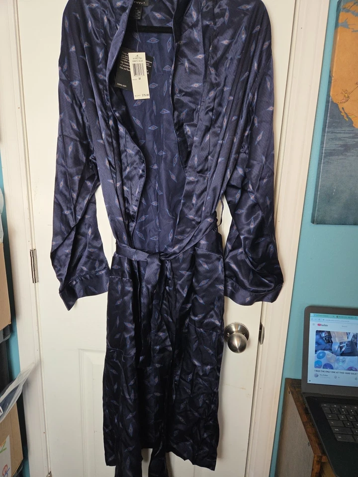 Intimo Para Hombre M 100% Seda Bata Azul Marino Geo Estampado Cinturón Prendas para Dormir Salón Hugh NUEVO Foto 2 de 4