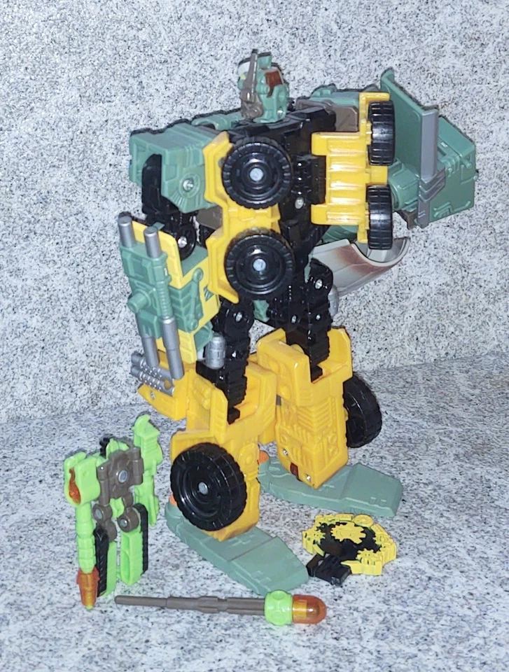 Transformers Universe Heavy Load complete Voyager Cement Truck 2008  - Image 3 of 4