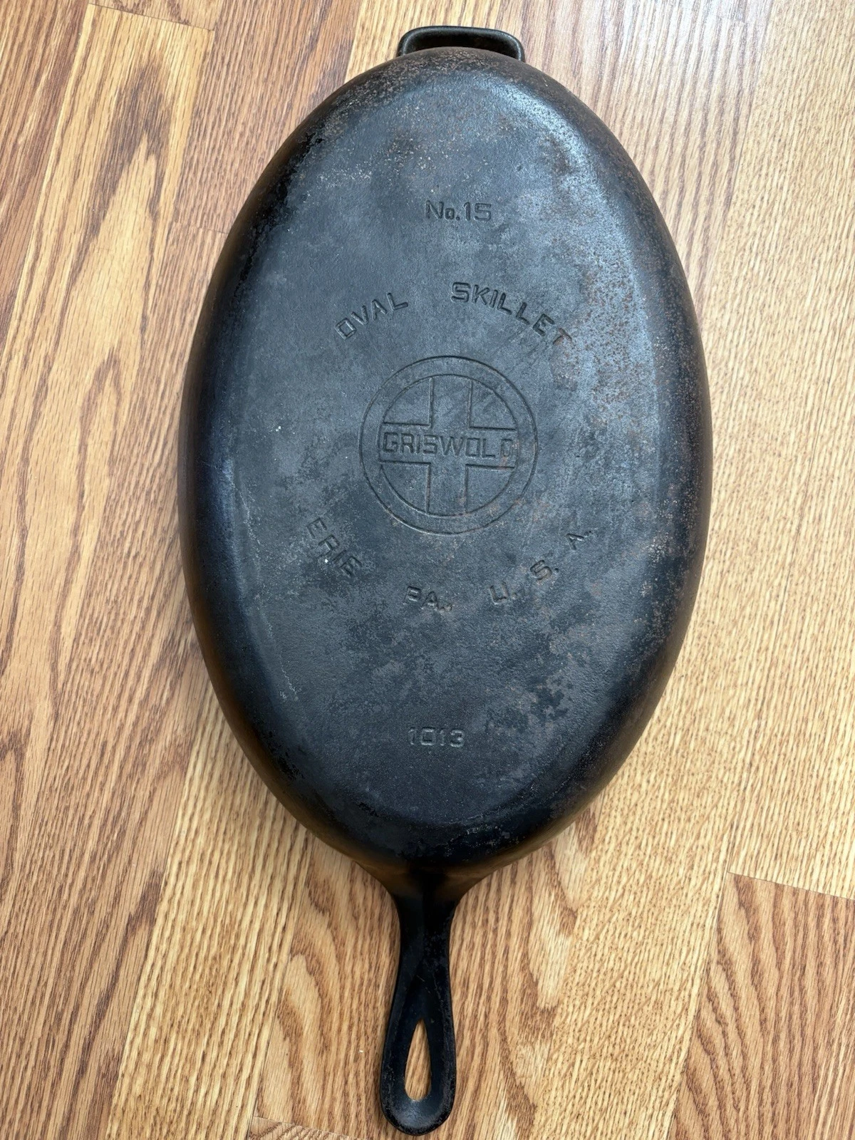 Griswold Oval Fish # 15 Cast Iron Skillet Sits Flat 1013 Large Block Logo HTF