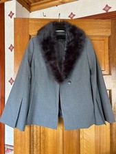 Banana Republic Gray Bell Sleeved Blazer Removable Faux Fur Collar Petite 00