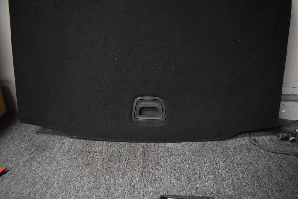 2017-2018 MERCEDES BENZ E 43 AMG 4 MATIC FLOOR COVER FACTORY OEM - Image 3 of 4