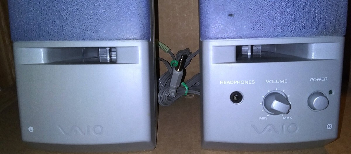 SONY VAIO PCVA-SP2 SPEAKER SYSTEM SET FOR COMPUTER + POWER ADAPTER