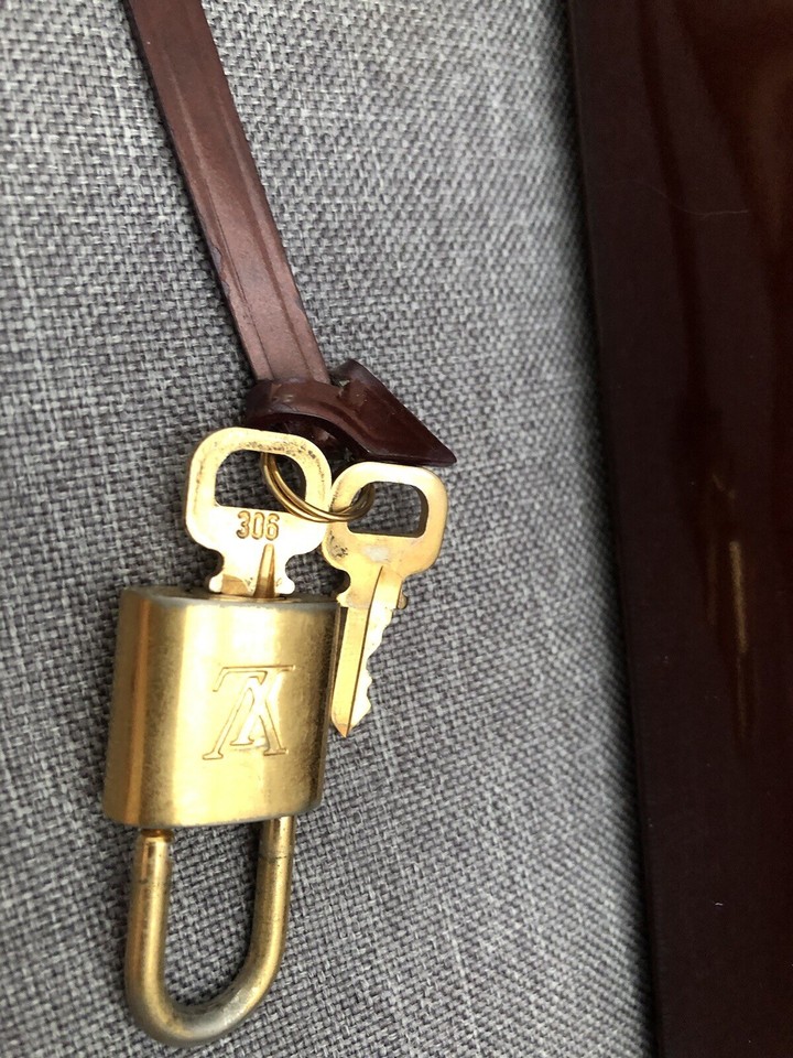 Authentic Louis Vuitton Alma PM Monogram Vernis Leather With Lock Key+ ...