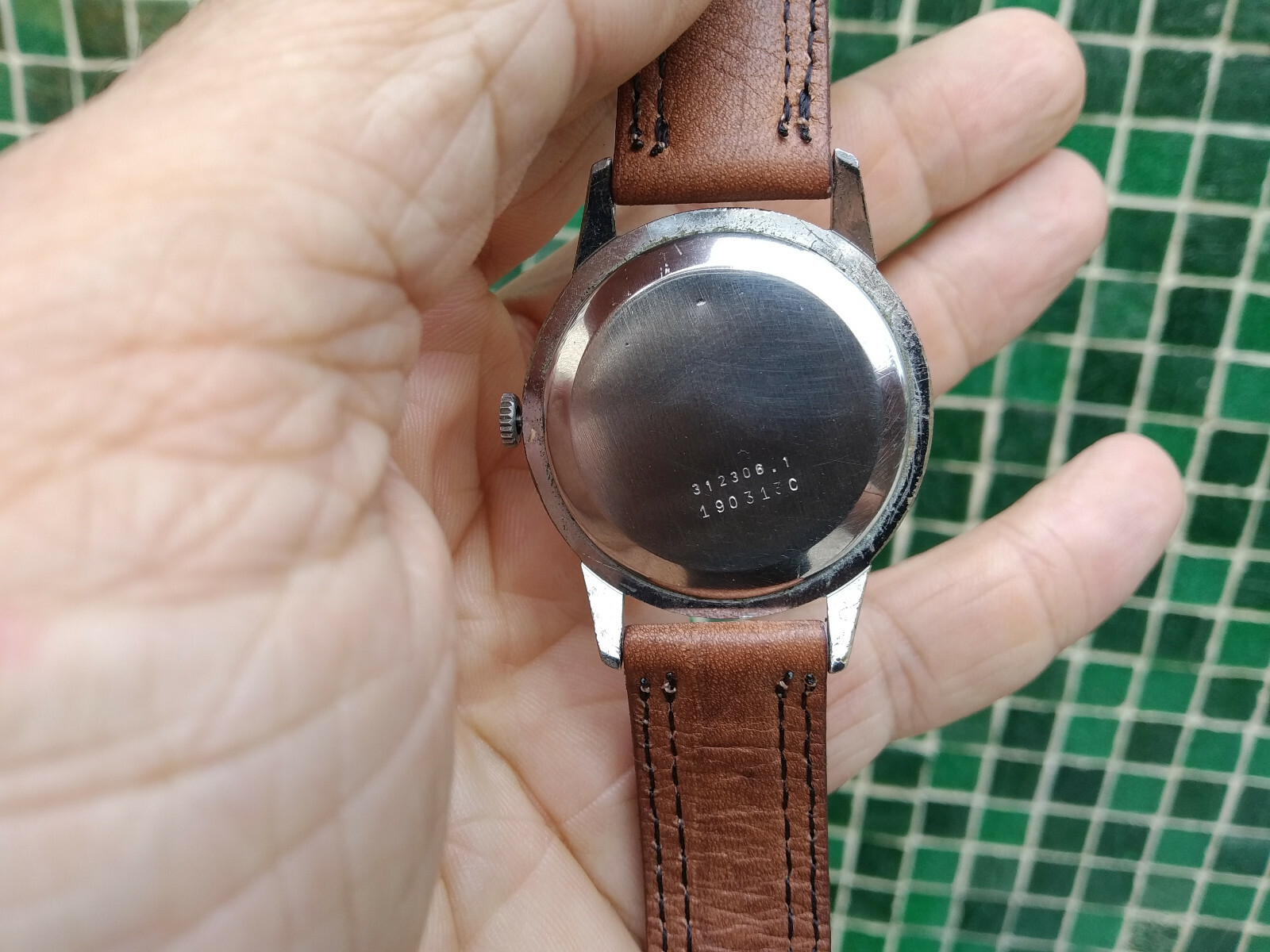 UNIVERSAL GENEVE HAND WIND SUB SECOND ORIGINAL CA… - image 4