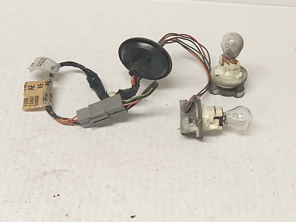 1994 水星 SABLE 尾灯线束 — 第 2/4 张图片