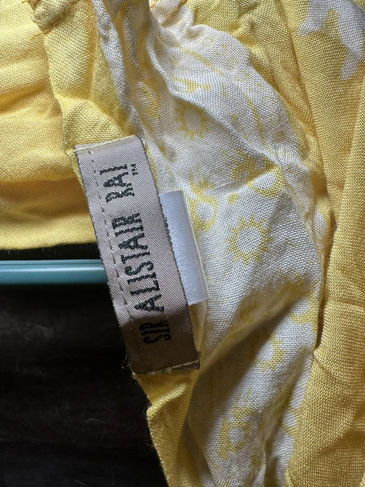 Bufanda Sir Alistair Rai Infinity amarilla y blanca Foto 2 de 2