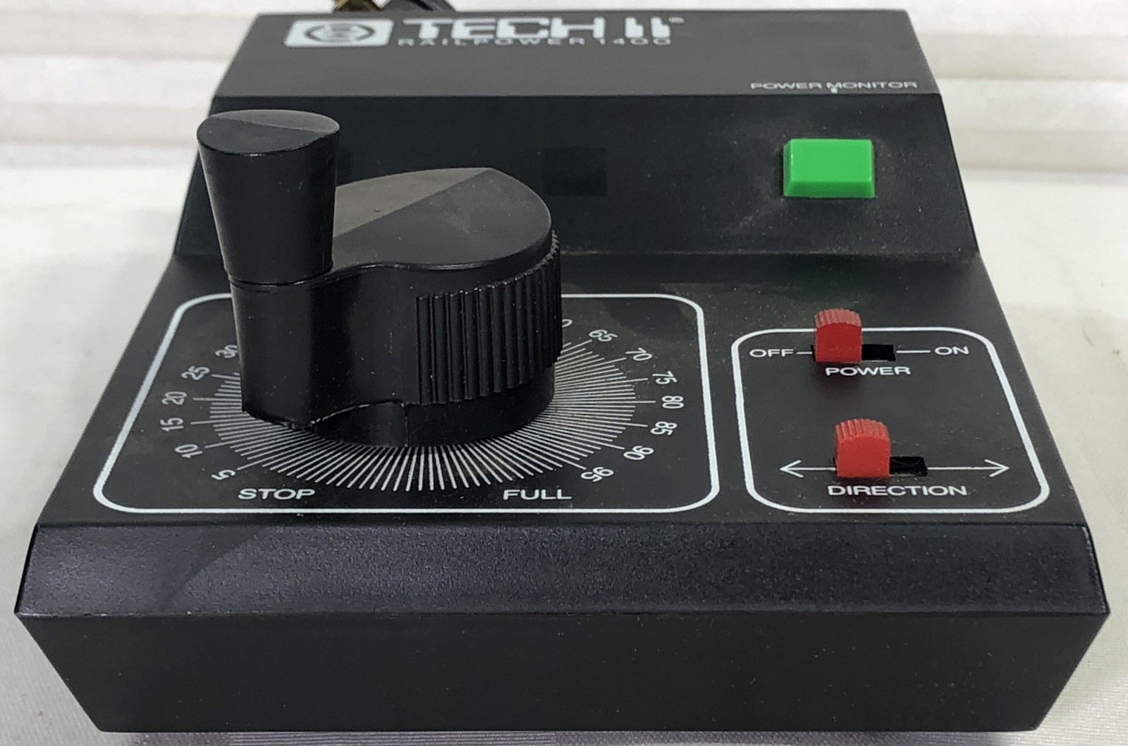 MRC TECH II 2 RAILPOWER 1400 Transformer Ho Scale Power Pack Speed