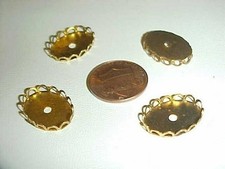 18 VINTAGE FILIGRANE LAITON 18x13mm. RÉGLAGES OVALES FOND PLAT TROUÉS CENTRAUX R669