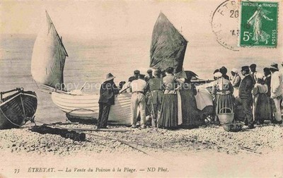 ETRETAT 76 Seine-Maritime La Vente du Poisson a la Plage