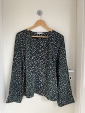 EQUIPMEMT FEMME Damen Bluse Gr. L Grün Leoparden Muster 100% Seide 