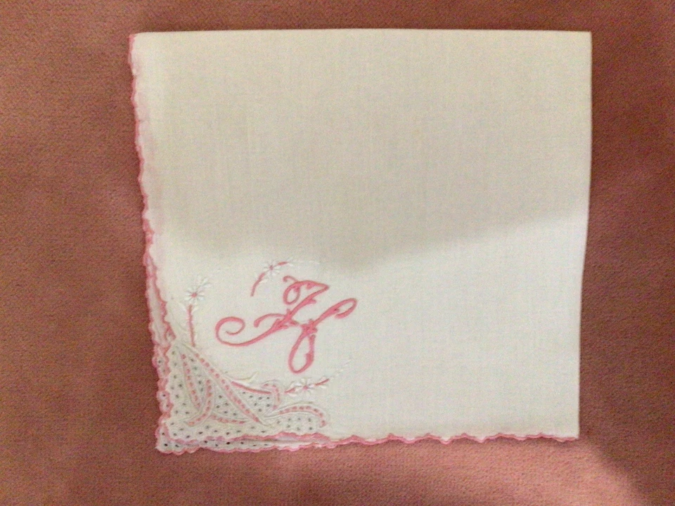 MADEIRA 2 Hankies крючком, вышивка, монограмма «H» размеры 11» и 12 1/2» ВИНТАЖНЫЙ - Изображение 2 из 4