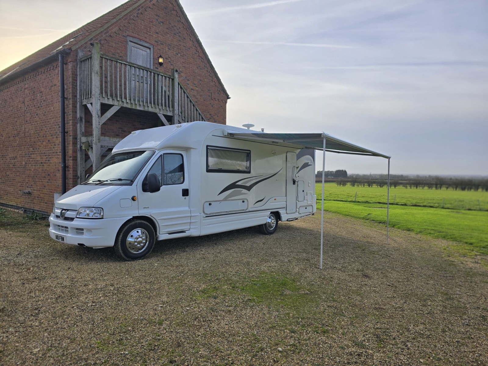 Peugeot Boxer Autocruise Gleneagle Motorhome 33k Miles Full Victron Kit
