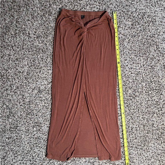 SHEIN Brown Bodycon Pencil Skirt with Front Slit – Form Fitting Stretch