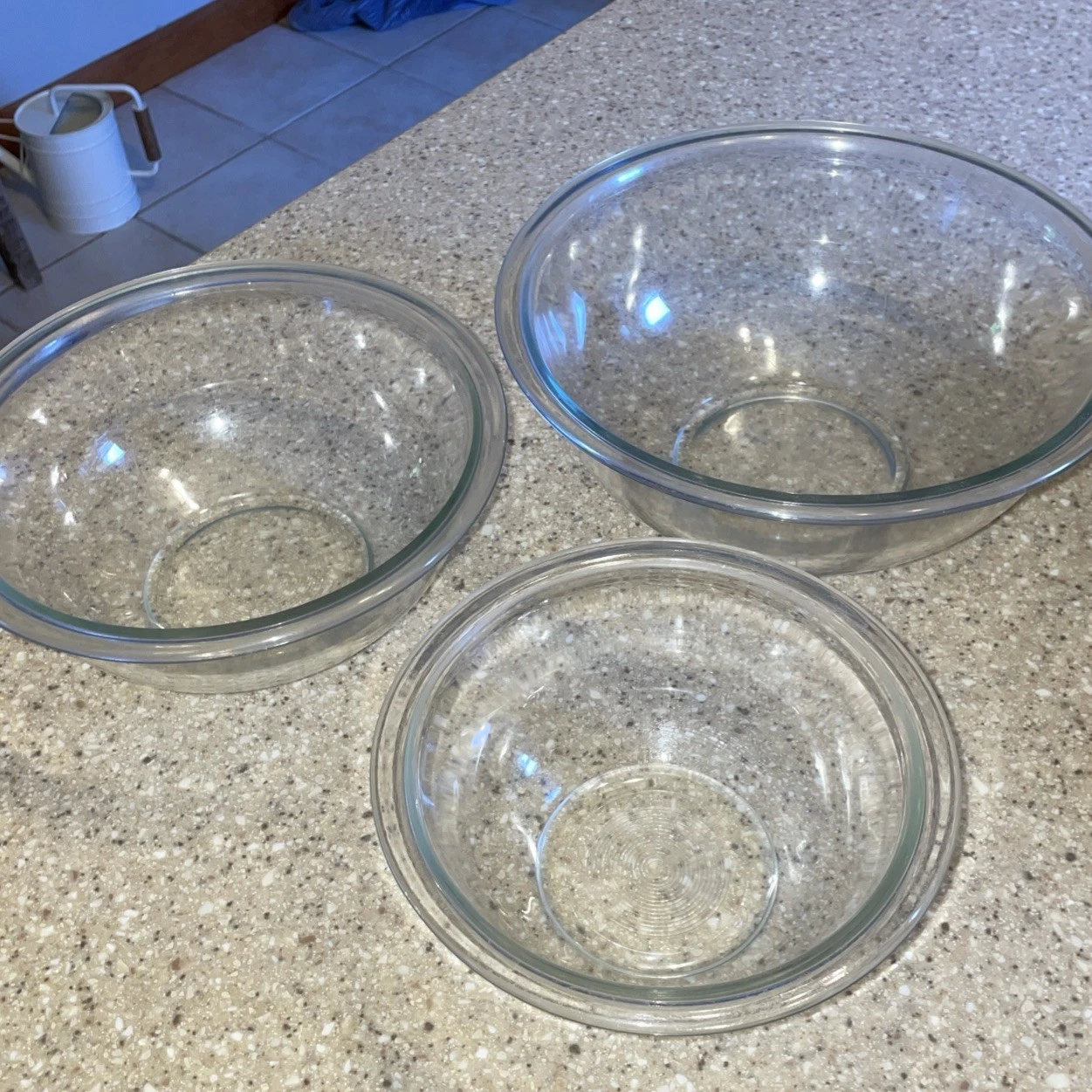 Set of 3 Vintage PYREX Clear Nesting Mixing Bowls 322 323 325