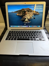 Apple MacBook Air 13.3" i5 1.6GHz 8GB RAM 251GB SSD Silver macOS 10.15