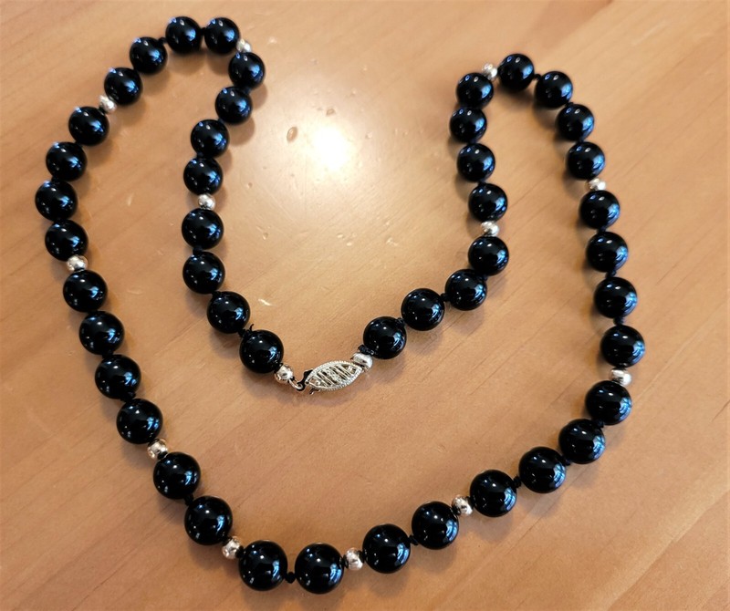 14K YELLOW GOLD BEADS & BLACK ONYX 8MM BEADS STRAND NECKLACE SAFETY CLASP -19.5"