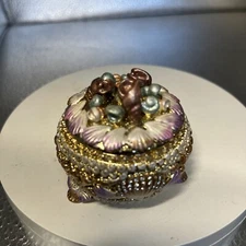 GOLDEN SEASHELL TRINKET BOX BY KEREN KOPAL, PEARLS, CRYSTALS, COLLECTION PIECE!
