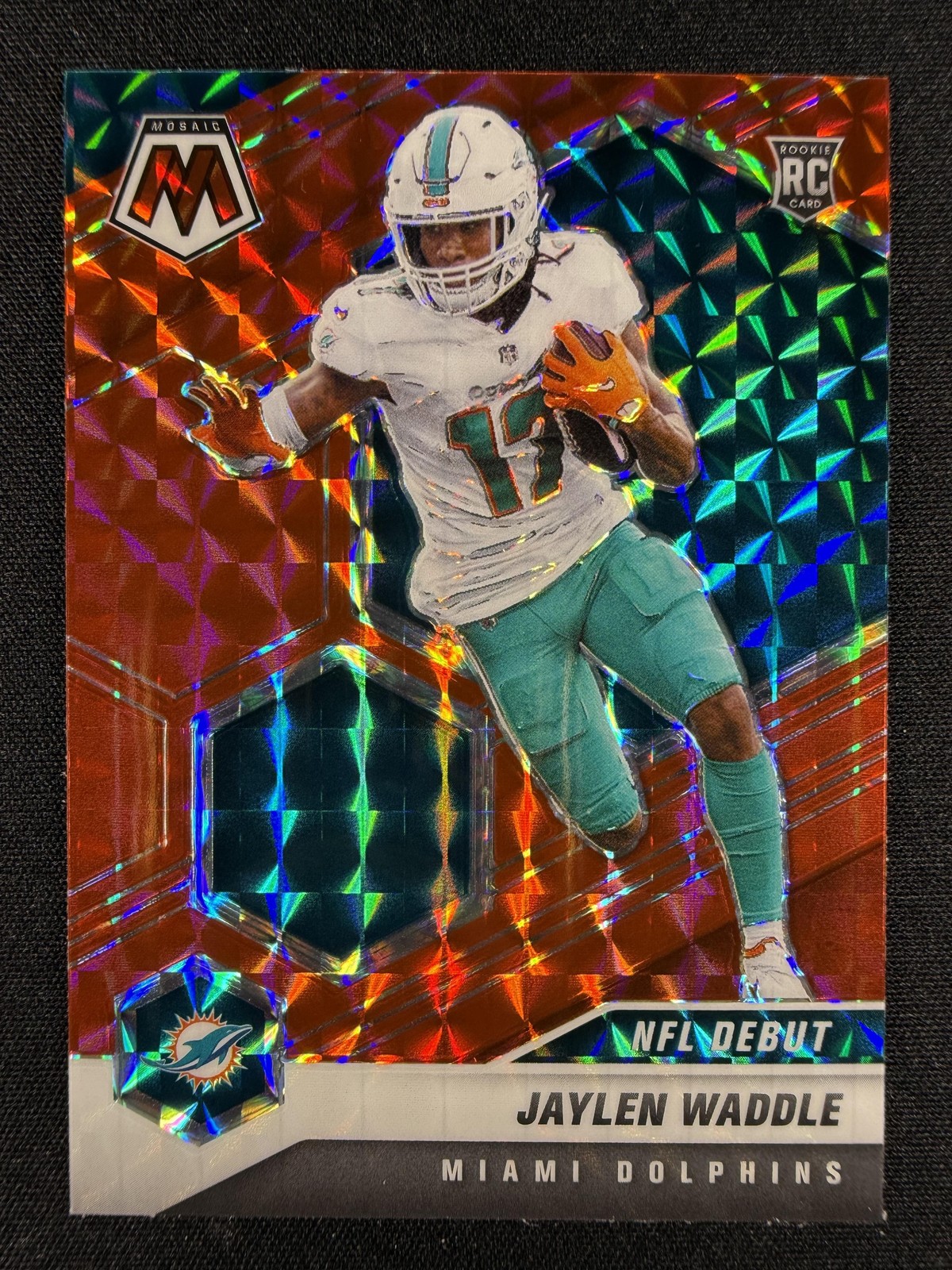 2021 Panini Mosaic #248 Jaylen Waddle Prizm Camo Red NFL Debut Rookie