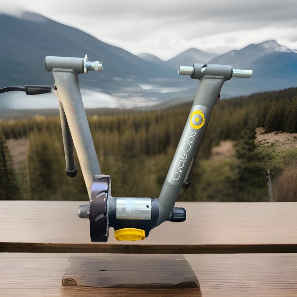 CycleOps Fluid² Indoor Bike Trainer 81312 –Quiet Fluid Resistance Excellent Cond - Image 2 of 2