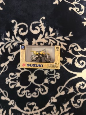 NIB New-Ray Suzuki RM125 dirtbike motocross motorcycle 1:32 diecast model toy 