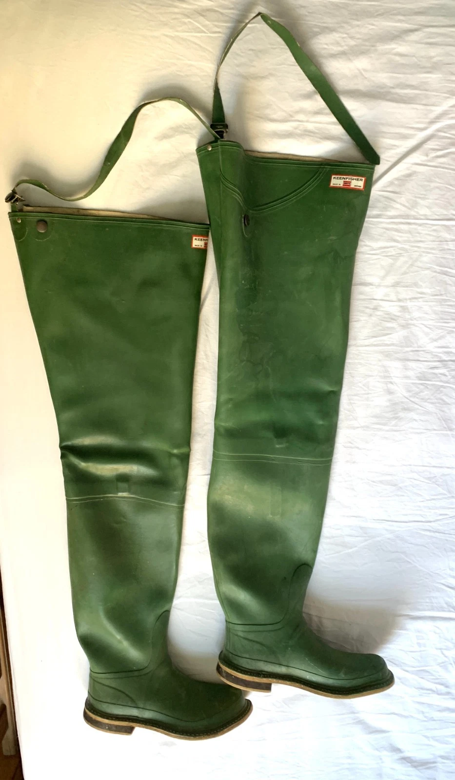 Uniroyal Keenfisher vintage green rubber waders - size 8 / 42 - made in Britain