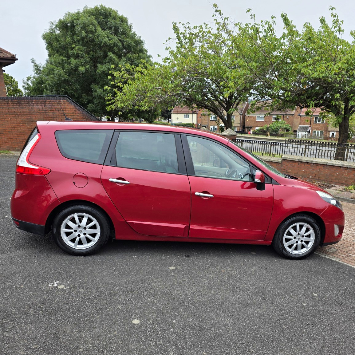 2010 Renault Grand Scénic 1.5 DCi .Red.